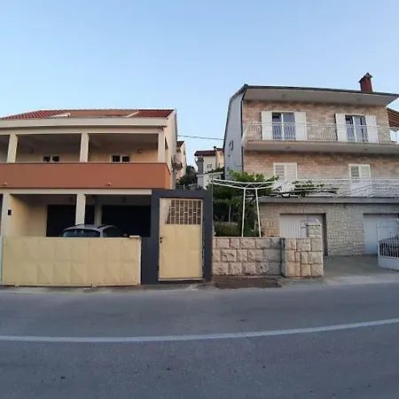 Apartments Sara Trogir Exterior photo