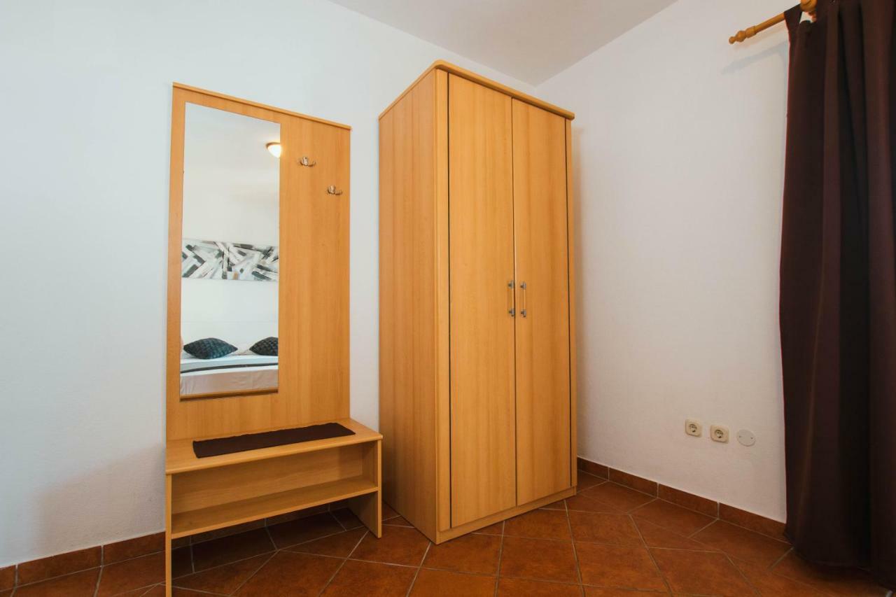 Sara Apartman Trogir
